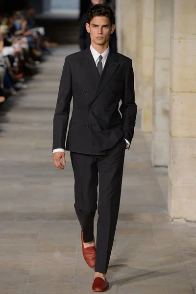 Look 42
